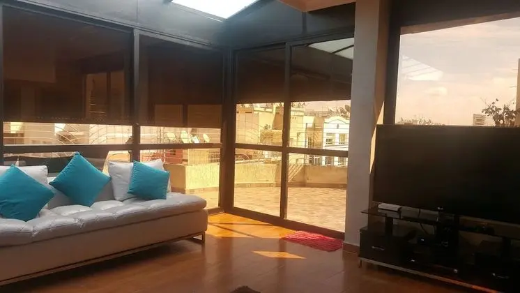 Deluxe Apart Daire, Sigara İçilebilir