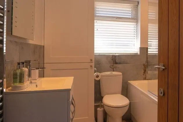 Ev, Özel Banyo, Bahçe Manzaralı