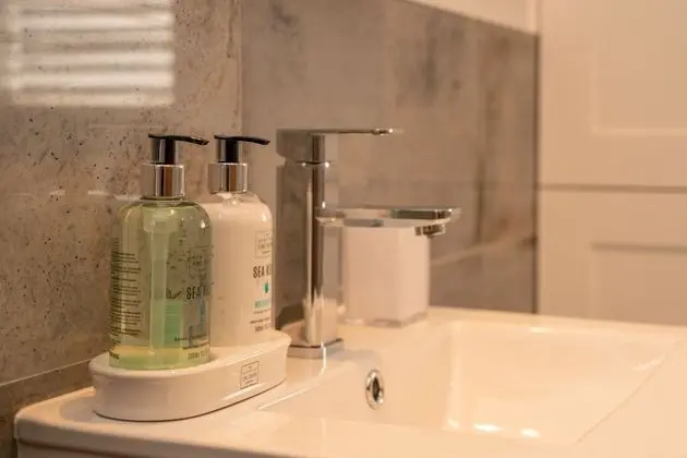 Ev, Özel Banyo, Bahçe Manzaralı