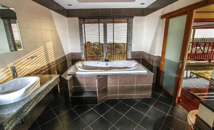 Villa (2 Pools & Seaview! Villa Serena 6BR, )
