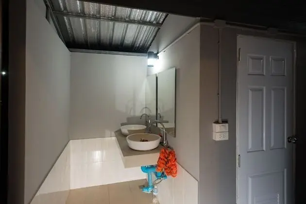BED in BULK-4, A/C, Shared Bathroom