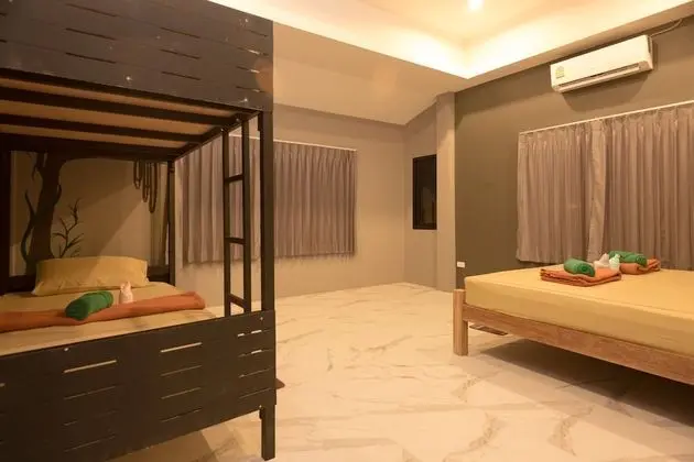BED in BULK-6, A/C, Shared Bathroom