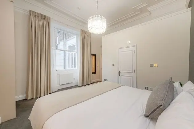 Two Bedroom Executive with Balcony/Terrace