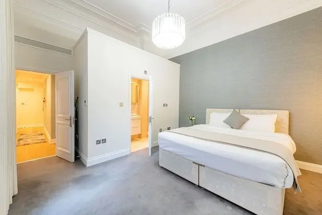 Two Bedroom Executive with Balcony/Terrace