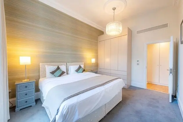 Two Bedroom Executive with Balcony/Terrace