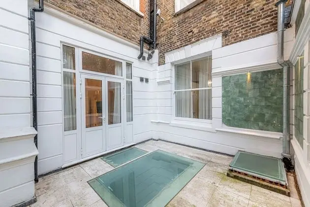 Two Bedroom Executive with Balcony/Terrace