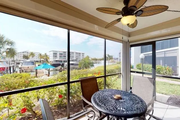Daire (200 Lenell Rd 219)