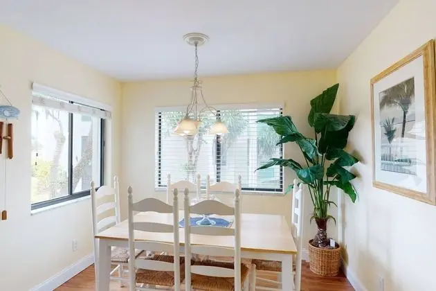 Daire (200 Lenell Rd 219)