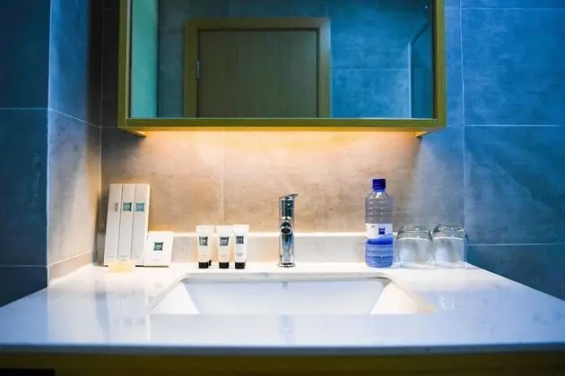Business Tek Büyük Yataklı Oda, Şehir Manzaralı
