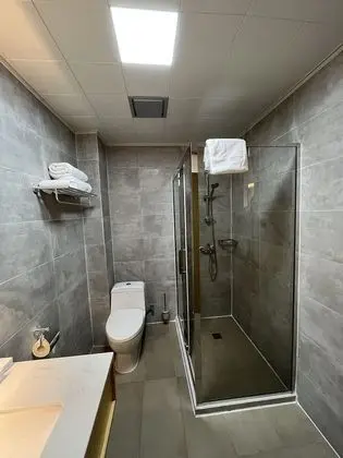 Business Tek Büyük Yataklı Oda, Şehir Manzaralı