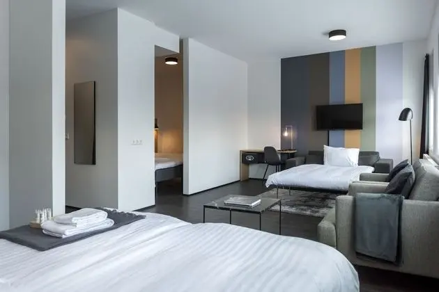 Family Suite Small