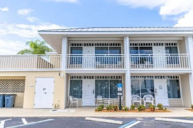 Oda (201 Little Harbor Inn)