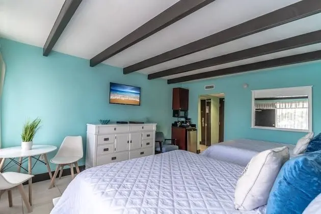 Oda (201 Little Harbor Inn)