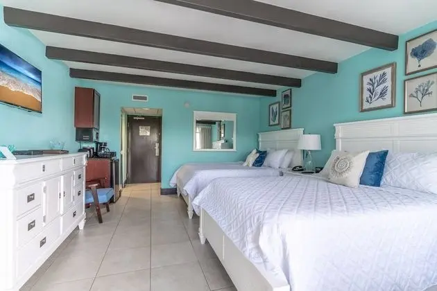 Oda (201 Little Harbor Inn)