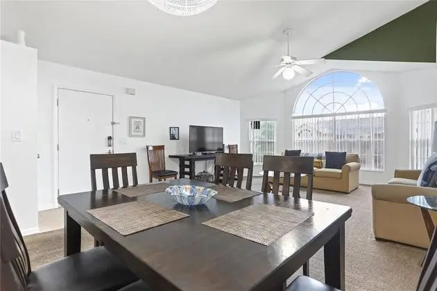 Daire (2036 Royal Palm Bay)