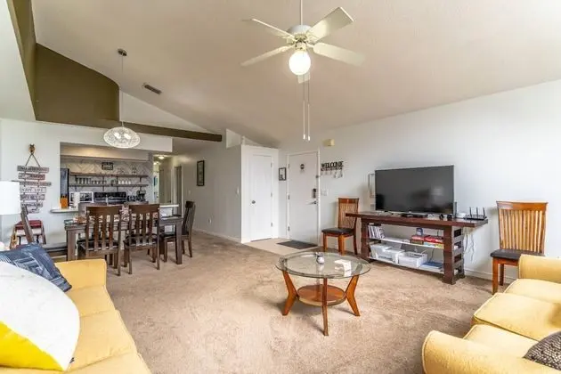 Daire (2036 Royal Palm Bay)