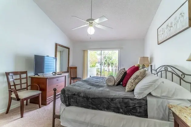 Daire (2036 Royal Palm Bay)