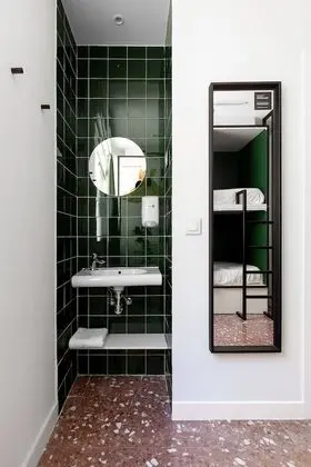 Ortak Ranzalı Oda, Karma Ranzalı Oda, Ortak Banyo (1 Bed in 12-Bed Dorm)