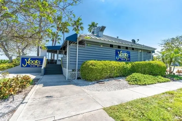 Oda (209 Little Harbor Inn)