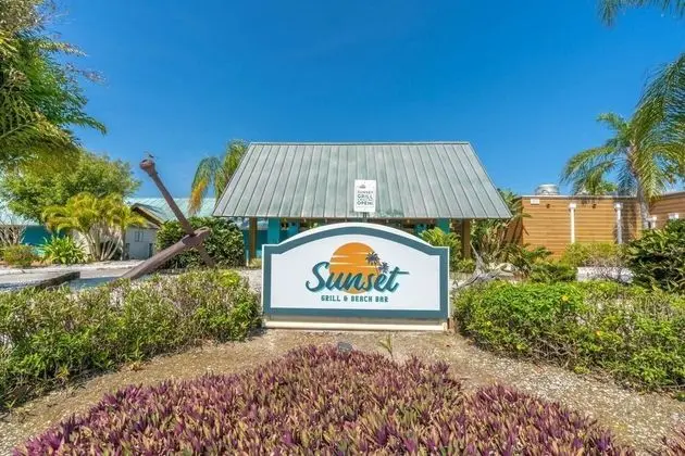Oda (209 Little Harbor Inn)