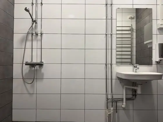 Tek Kişilik Oda, Ortak Banyo