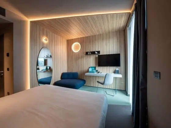 Wizard - King Bed