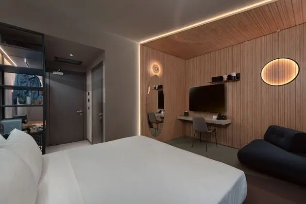 Wizard - King Bed