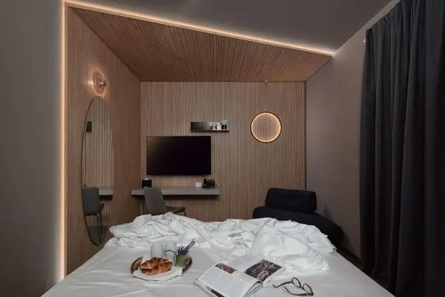 Wizard - King Bed