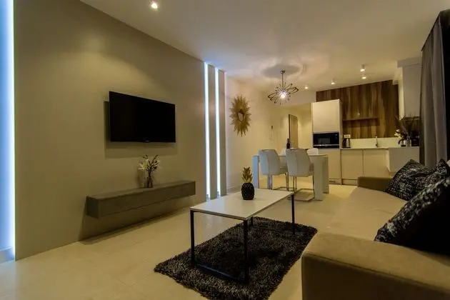 Deluxe Apart Daire, Zemin Kat