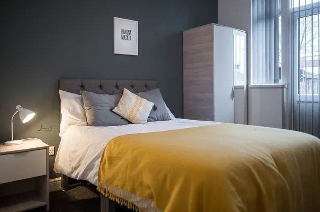 Comfort Tek Büyük Yataklı Oda