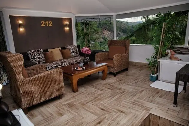 Deluxe Stüdyo, Teras, Dağ Manzaralı