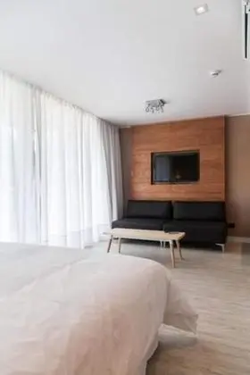 Tek Büyük Yataklı Oda, Balkon