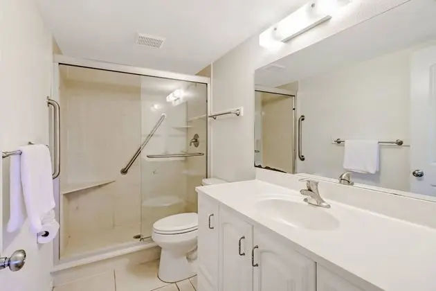 Daire (21400 Bay Village Dr  #204)