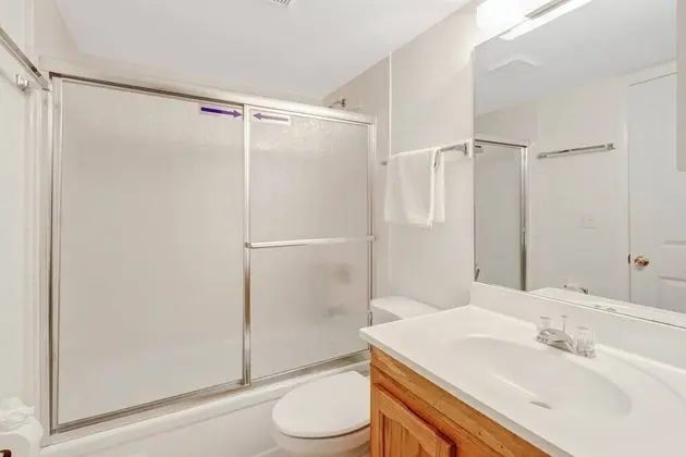 Daire (21400 Bay Village Dr  #204)