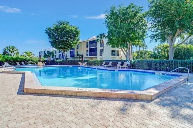 Daire (21400 Bay Village Dr  #204)