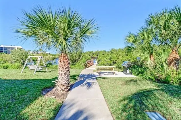 Daire (21400 Bay Village Dr  #204)