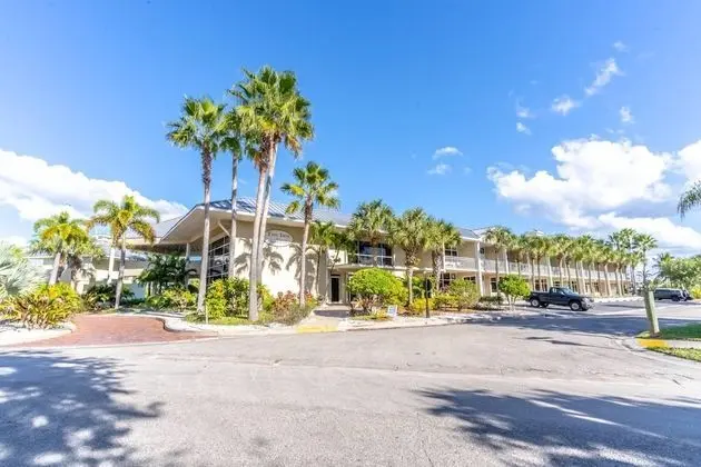 Oda (215 Little Harbor Inn)