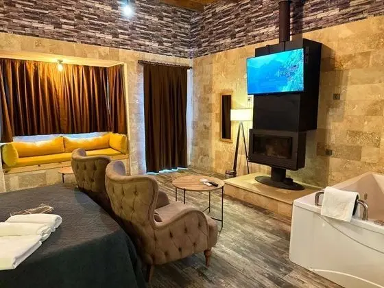 Hamam, Sauna, Jakuzi Ve Somineli Deluxe Oda