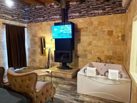 Hamam, Sauna, Jakuzi Ve Somineli Deluxe Oda
