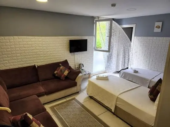Ekonomik Oda, Sokak Manzaralı, Giriş Katı