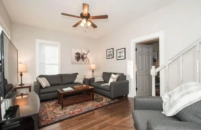 Ev, Birden Çok Yatak, Veranda, Bahçe Manzaralı (216 W. Myrtle St.)