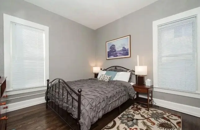 Ev, Birden Çok Yatak, Veranda, Bahçe Manzaralı (216 W. Myrtle St.)