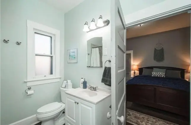 Ev, Birden Çok Yatak, Veranda, Bahçe Manzaralı (216 W. Myrtle St.)