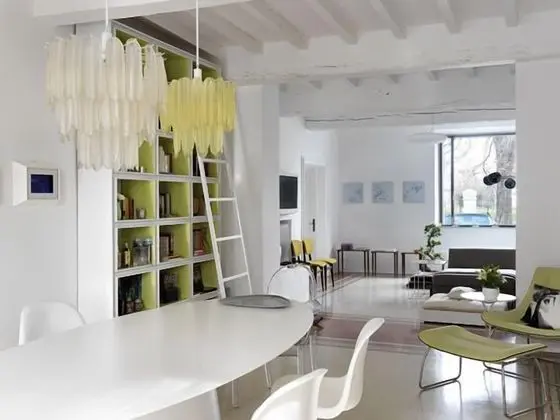 Design Tek Büyük Yataklı Oda, Bahçe Manzaralı