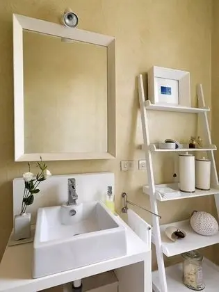 Design Tek Büyük Yataklı Oda, Bahçe Manzaralı