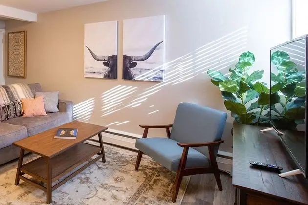 Daire, 1 Büyük (Queen) Boy Yatak ve Çekyat, Veranda, Bahçe Manzaralı (220 Peterson St. (Unit 2))