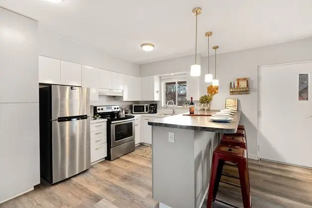 Daire, Birden Çok Yatak, Veranda, Bahçe Manzaralı (220 Peterson St. (Unit 7))