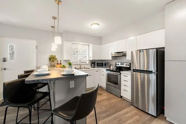 Daire, Birden Çok Yatak, Veranda, Bahçe Manzaralı (220 Peterson St. (Unit 8))