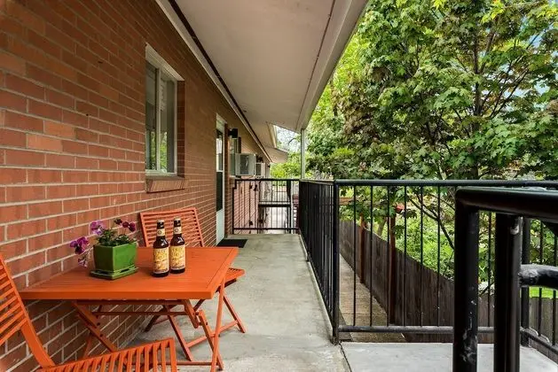 Daire, Birden Çok Yatak, Veranda, Bahçe Manzaralı (220 Peterson St. (Unit 8))
