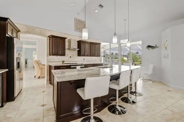 Ev (2203 Cape Coral Pkwy W)